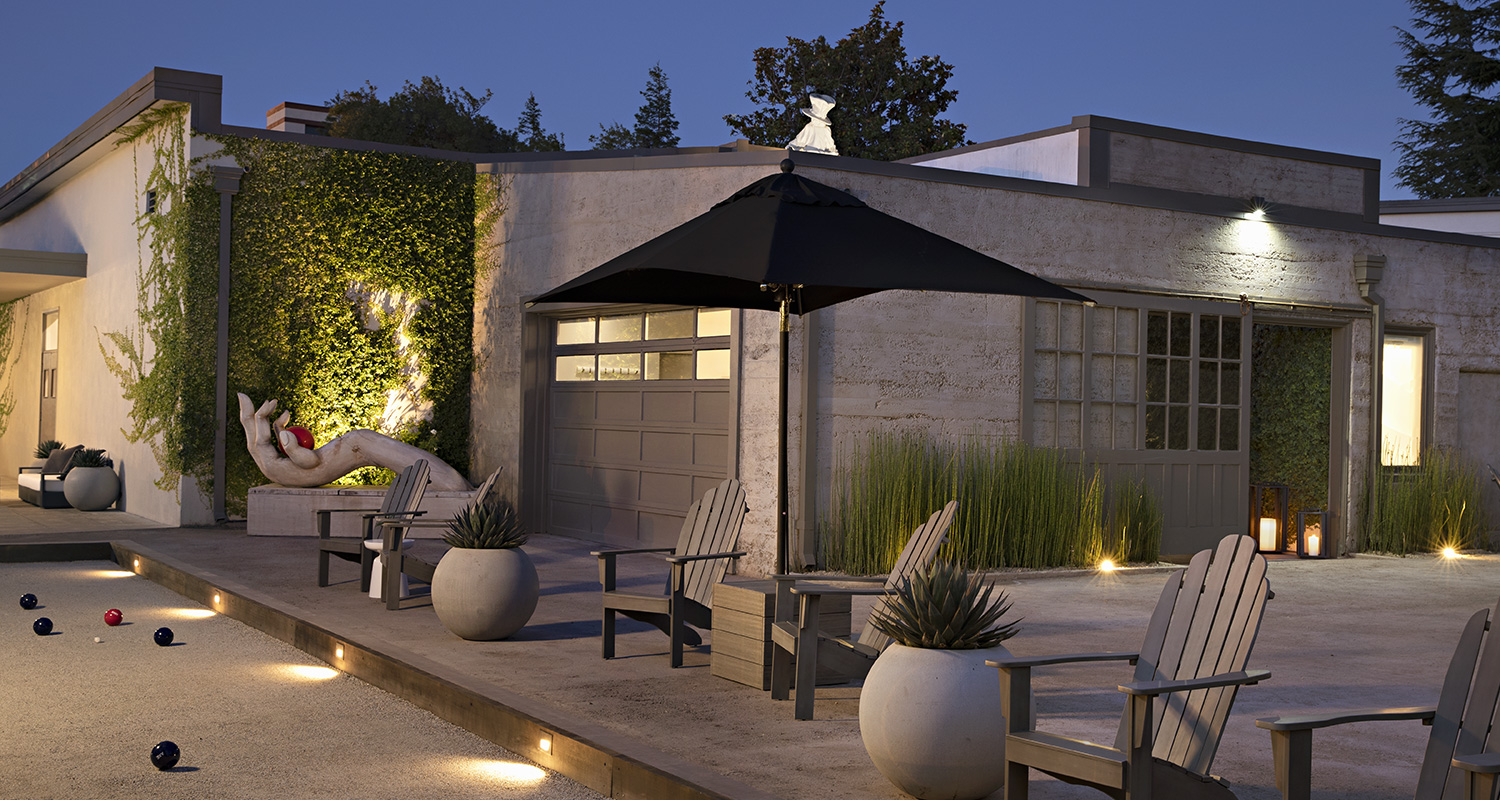 URBAN LUXURY WITHIN WALKING DISTANCE TO POPULAR NAPA ATTRACTIONS